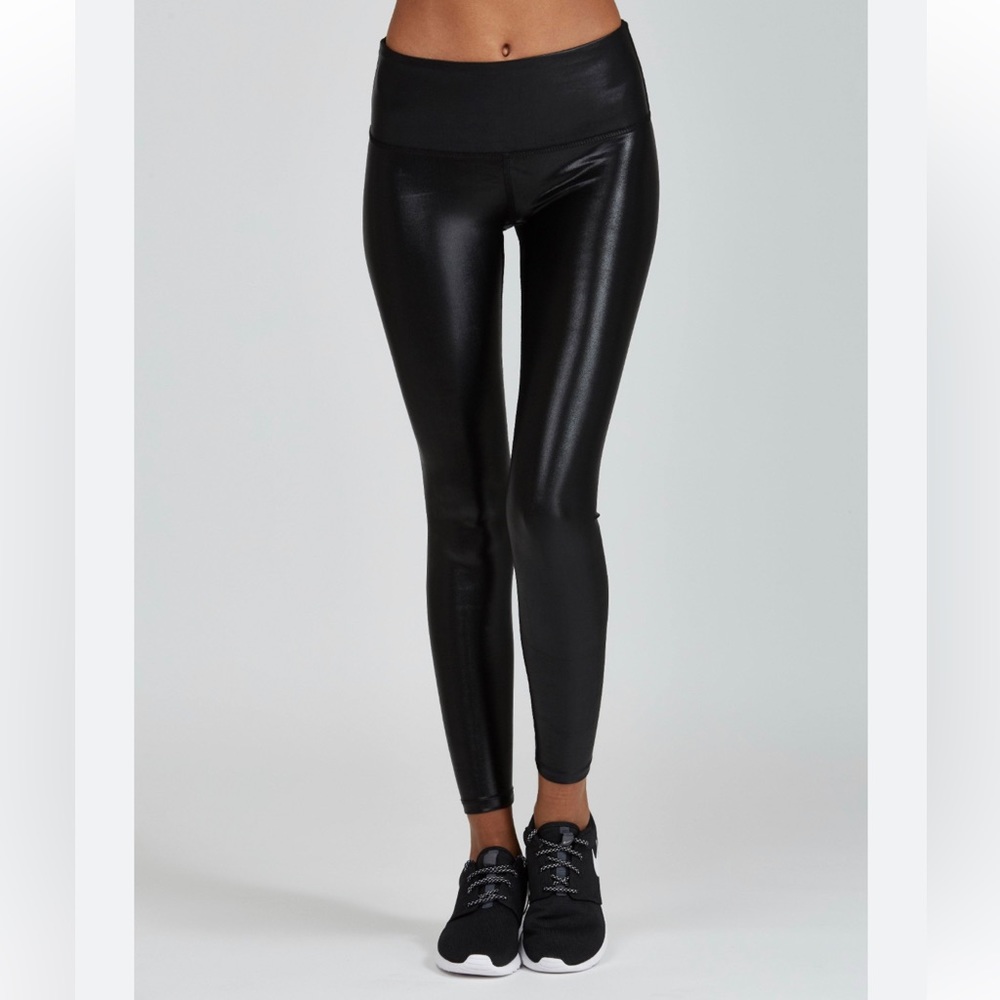 Noli Yoga Liquid Leggings - worn only once